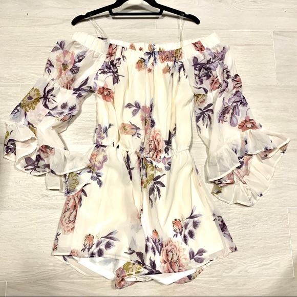 Blush Other - NWT Floral short romper size Large juniors